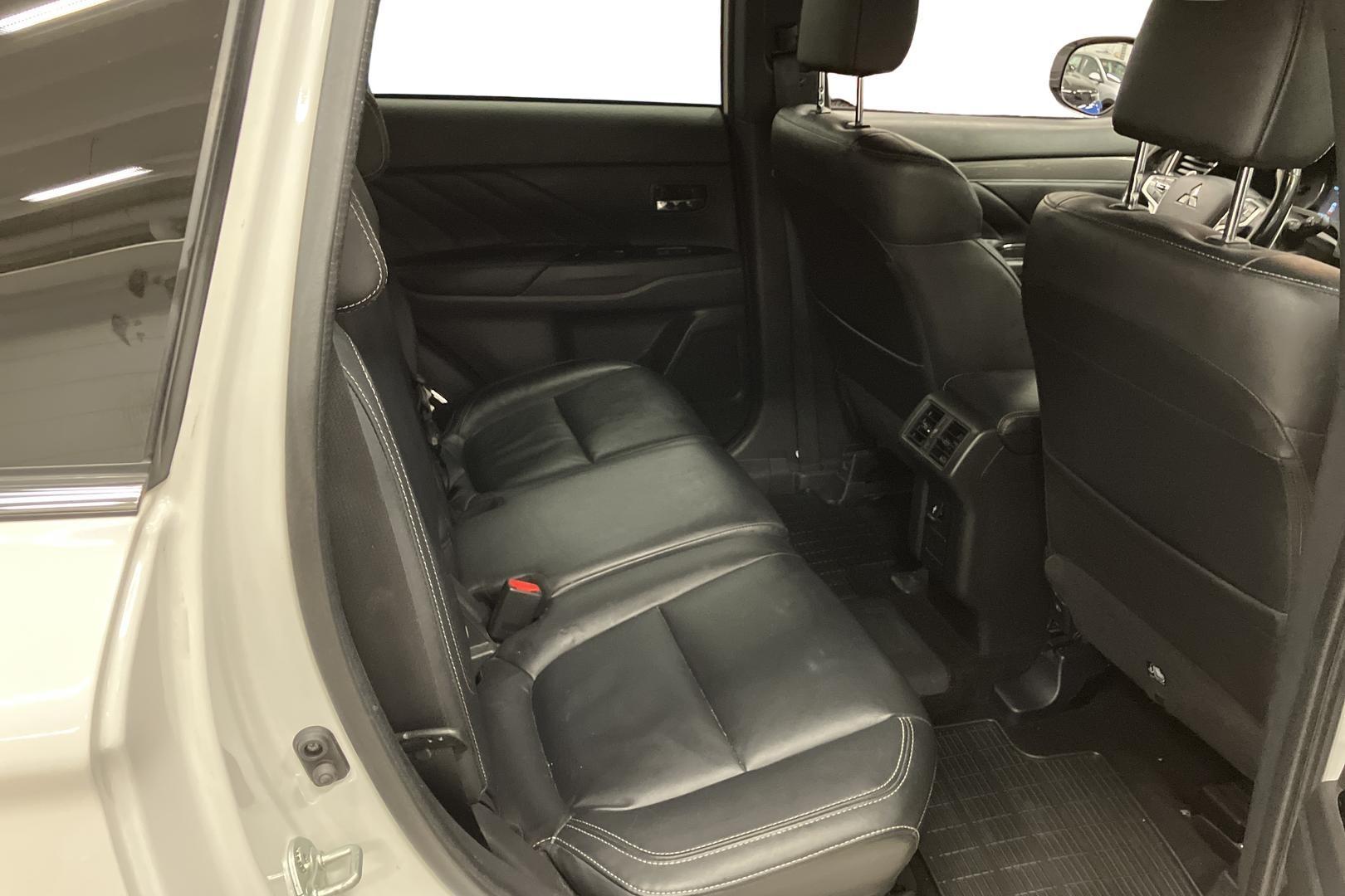 Mitsubishi Outlander PHEV 2019