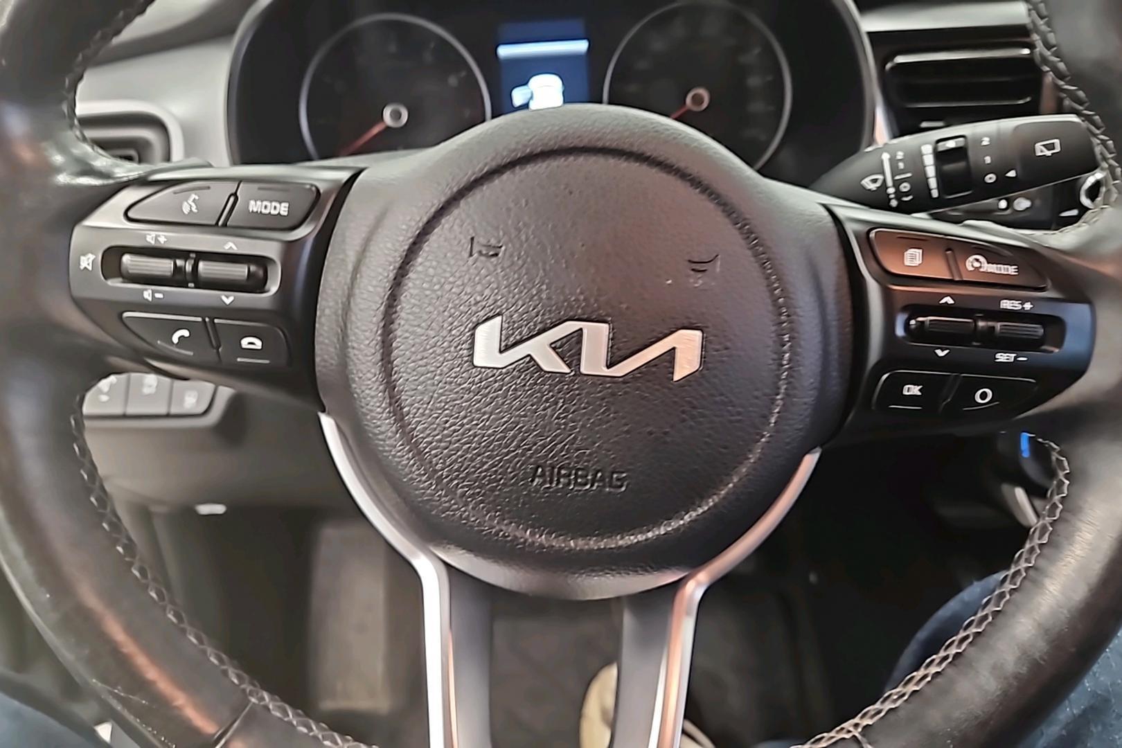 KIA STONIC 2024