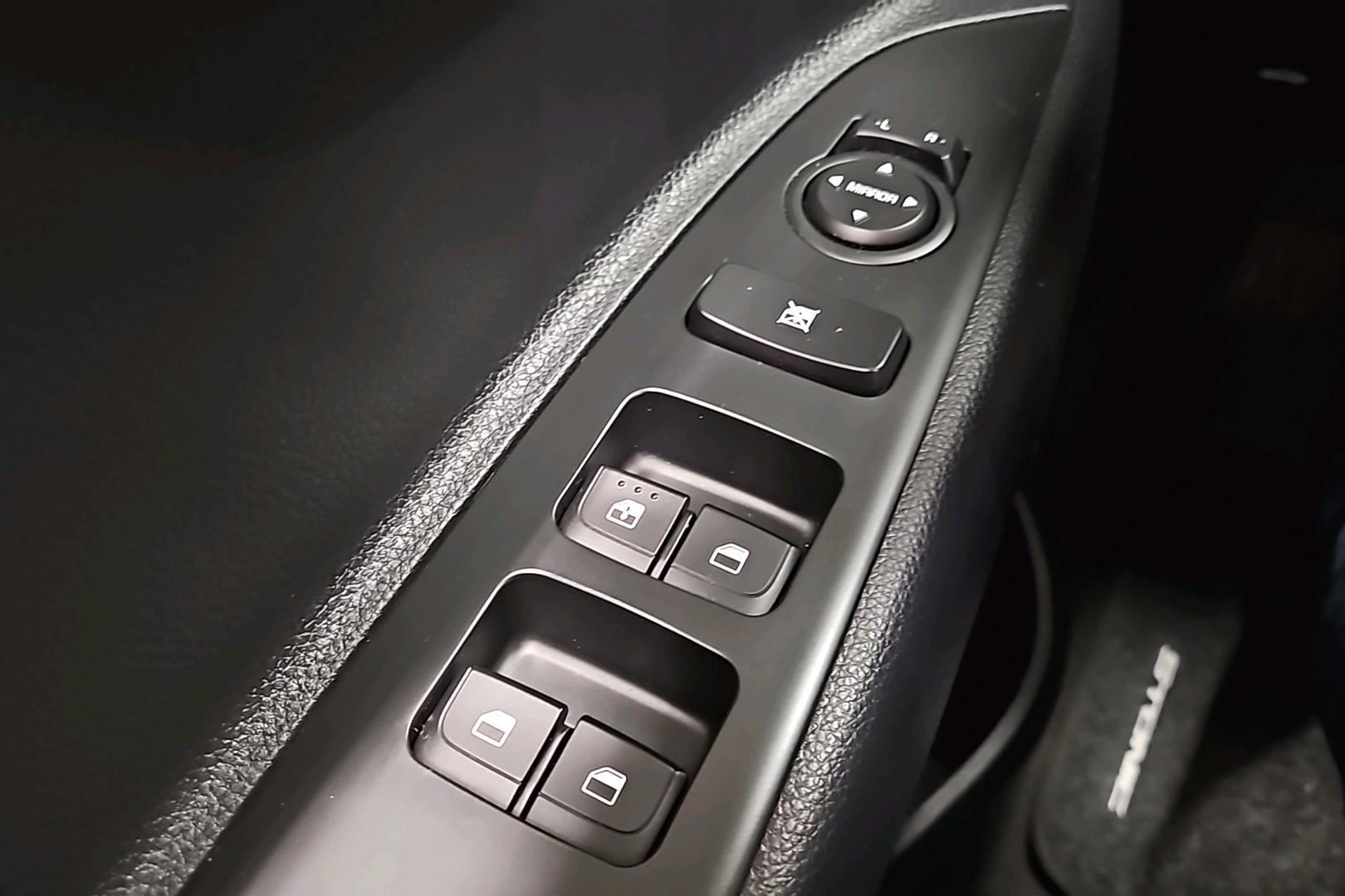 KIA STONIC 2024
