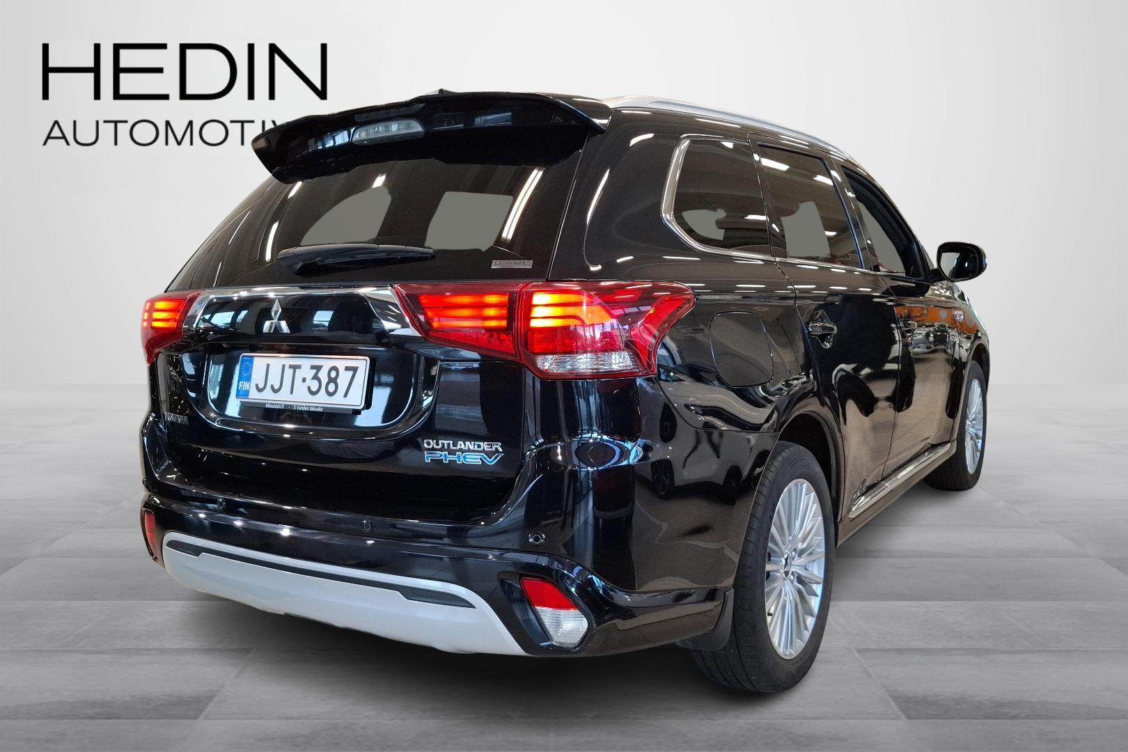MITSUBISHI Outlander PHEV 2