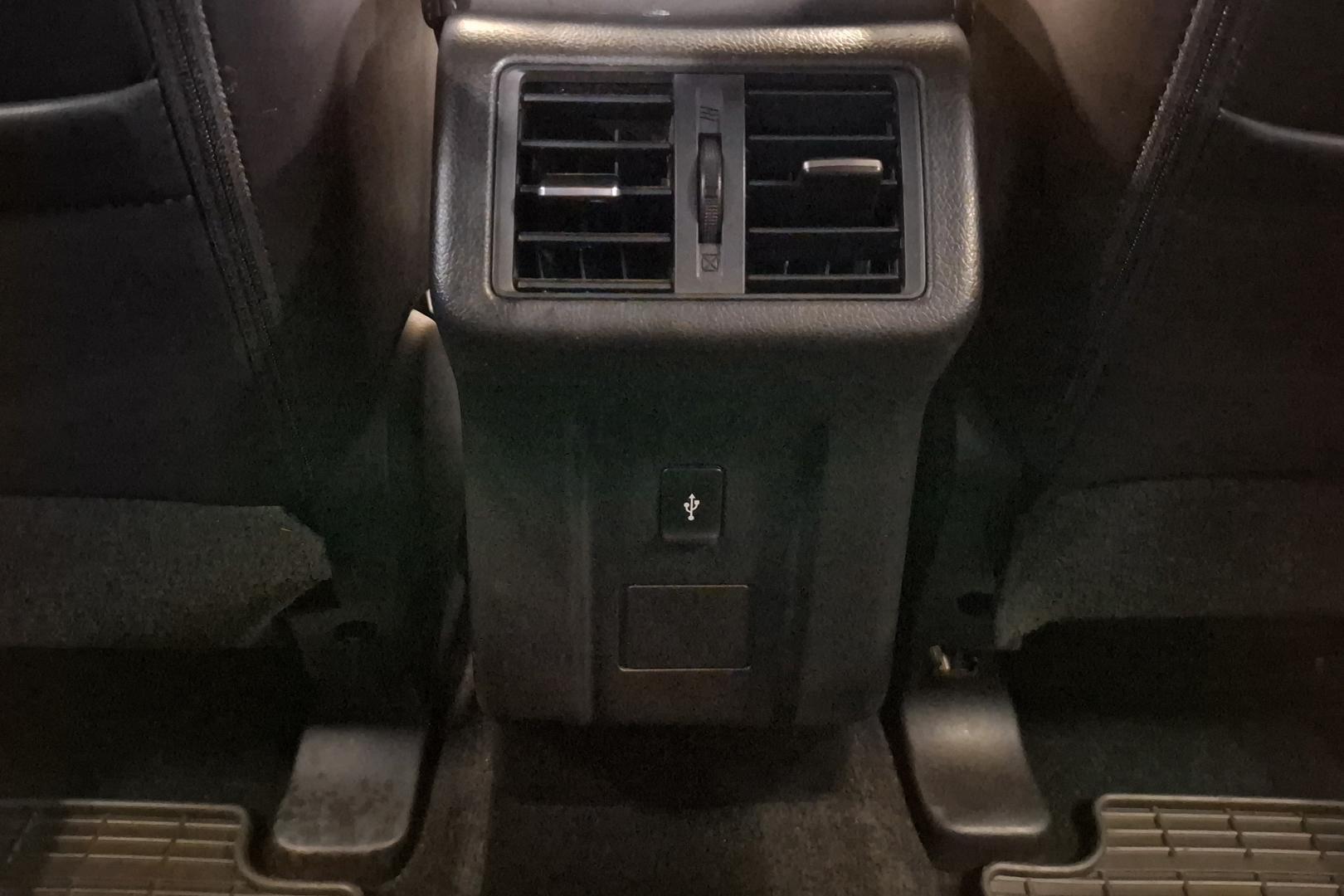 MITSUBISHI Outlander PHEV 22