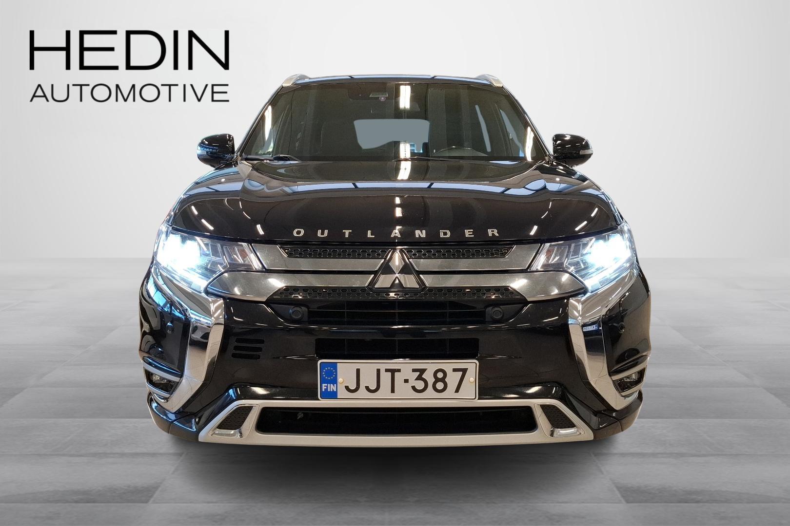 MITSUBISHI Outlander PHEV 4