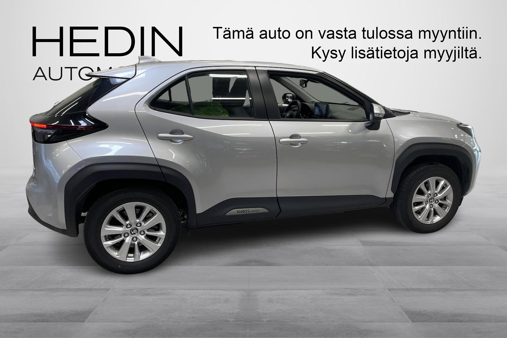 TOYOTA Yaris Cross 2024