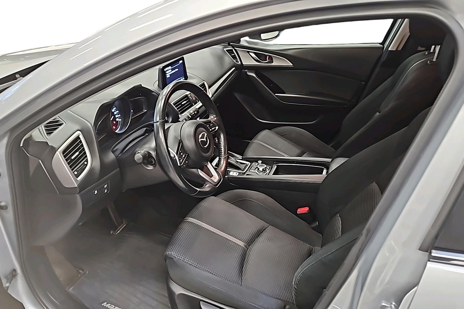 MAZDA Mazda3 2018