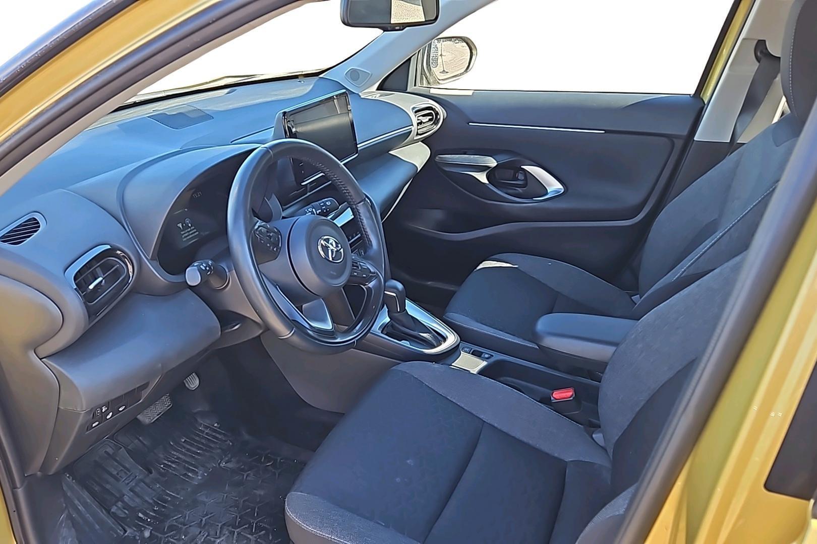 TOYOTA Yaris Cross 2022