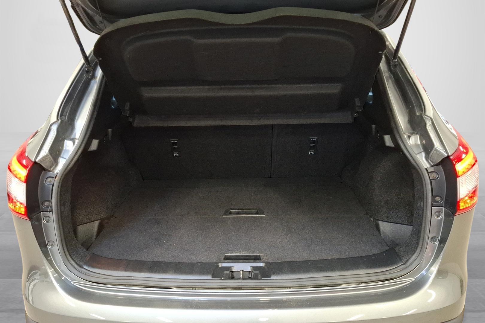 NISSAN Qashqai 2017