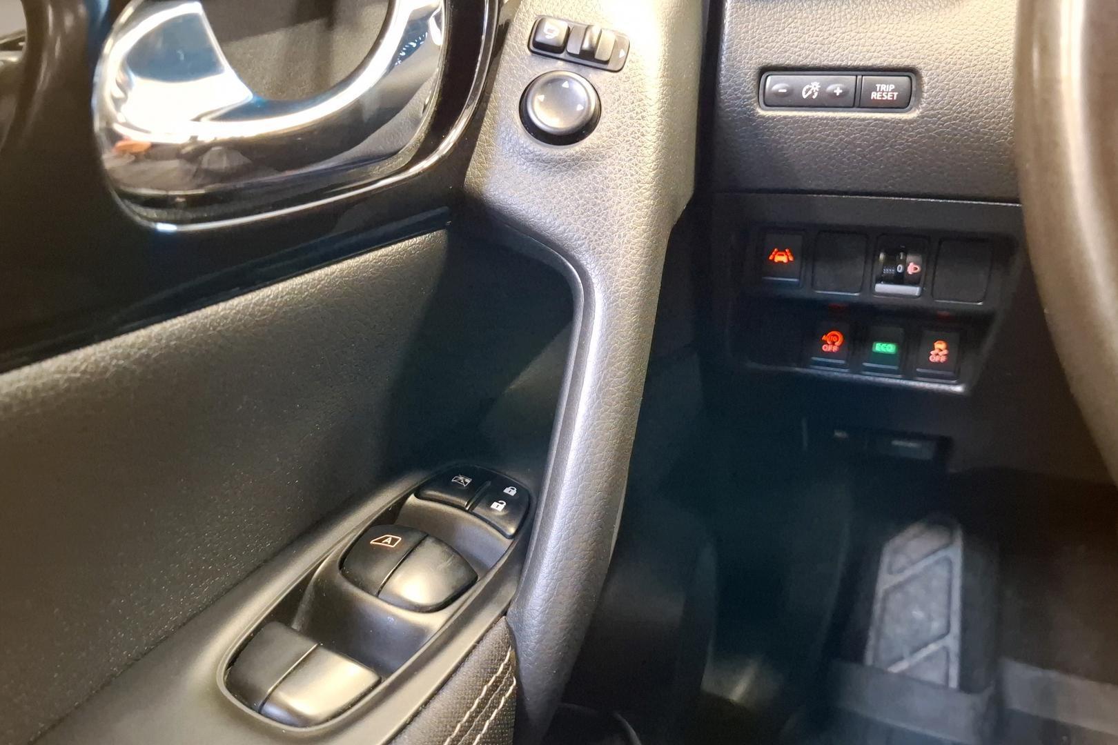 NISSAN Qashqai 2017