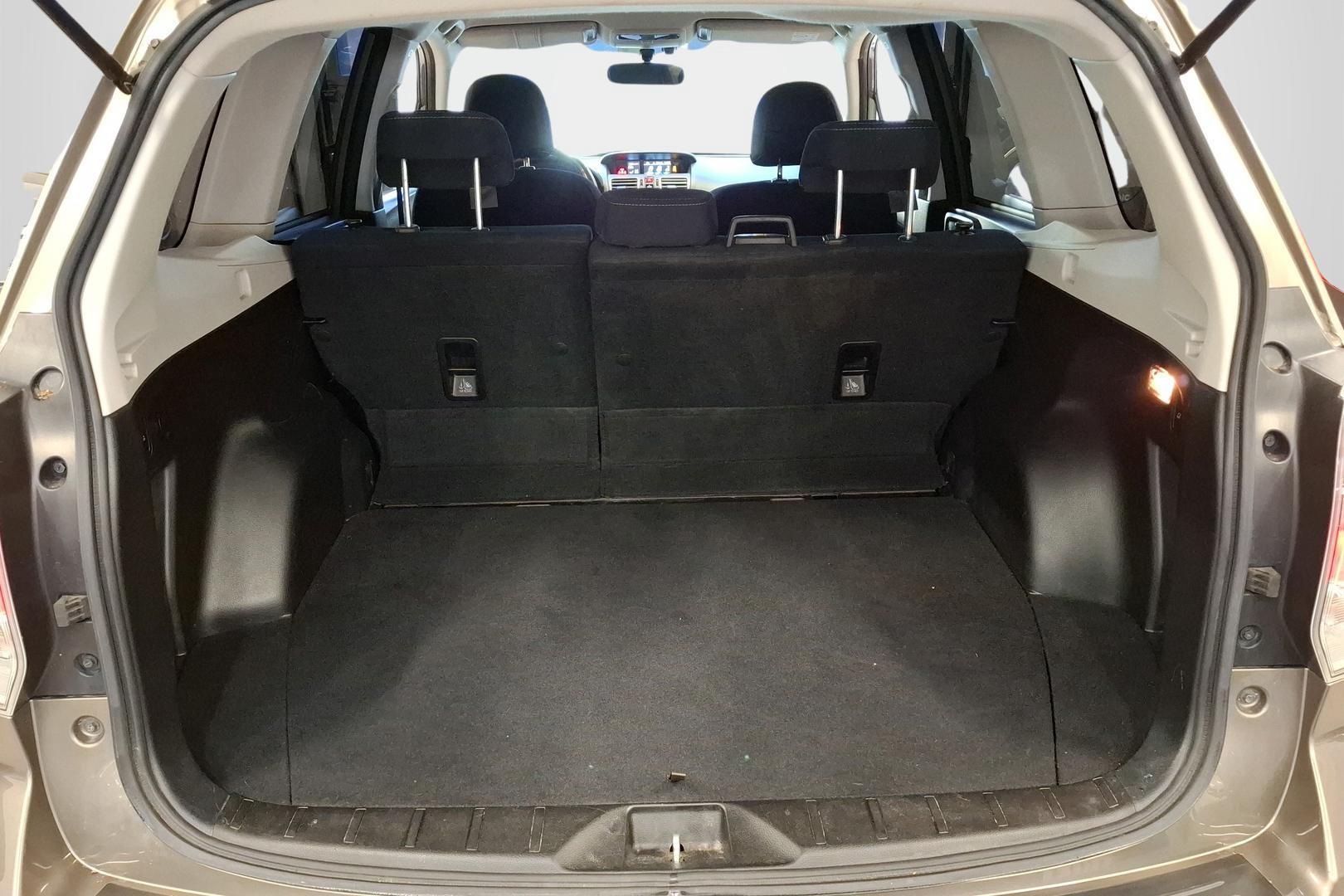 SUBARU FORESTER 2017