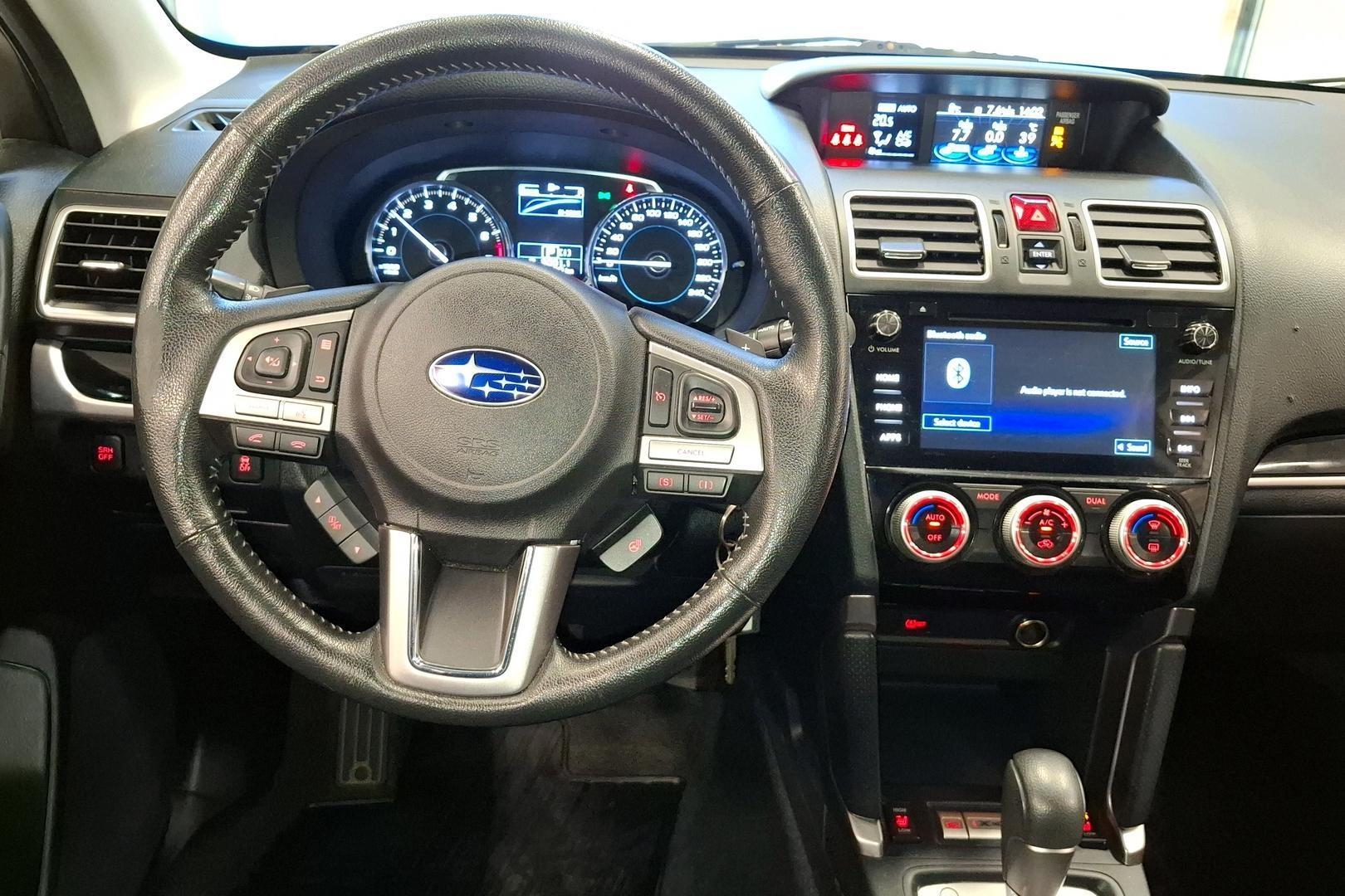 SUBARU FORESTER 2017