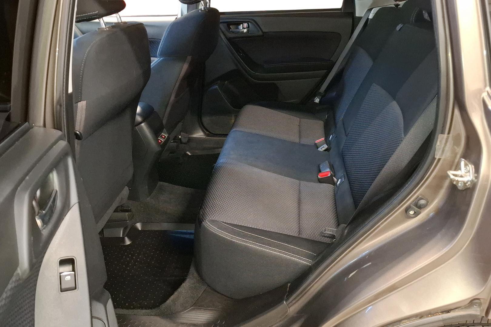 SUBARU FORESTER 2017