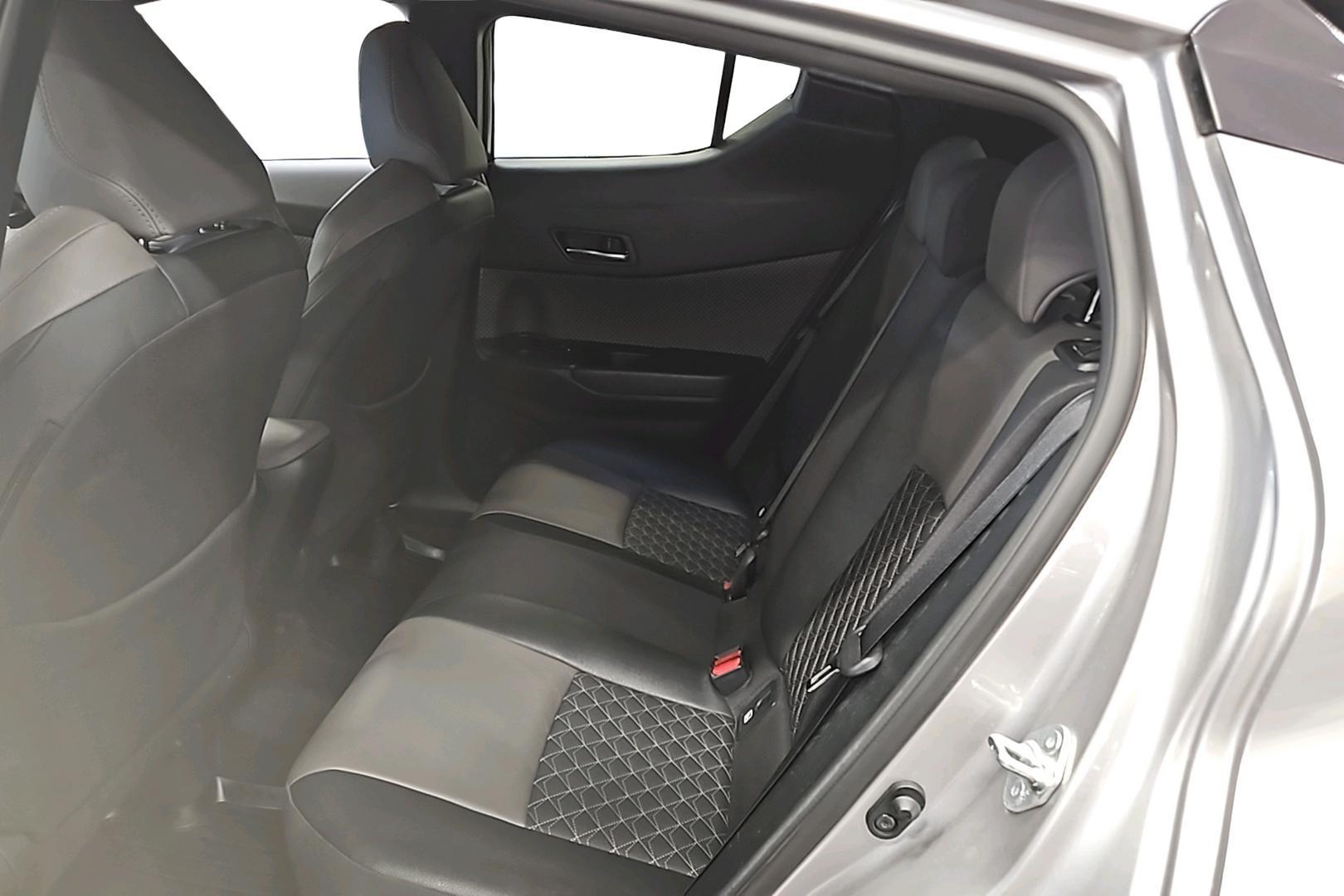 TOYOTA C-HR 2021