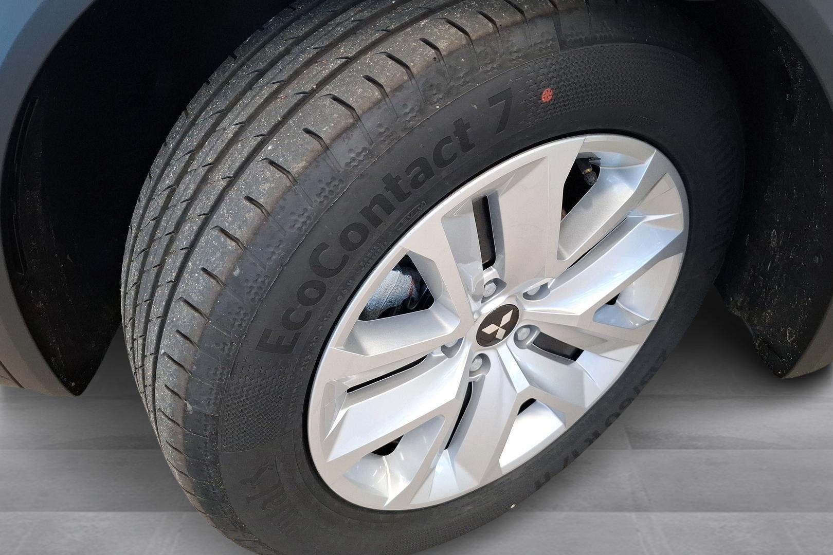 Mitsubishi Grandis 20