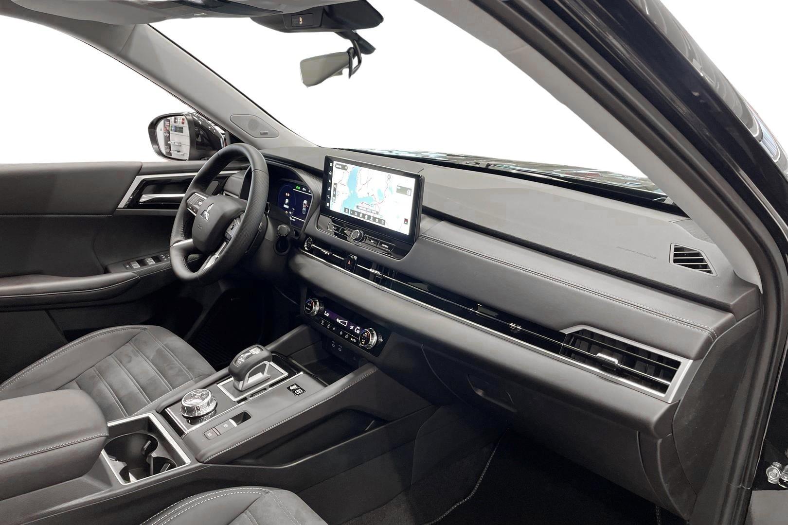 Mitsubishi Outlander 2025