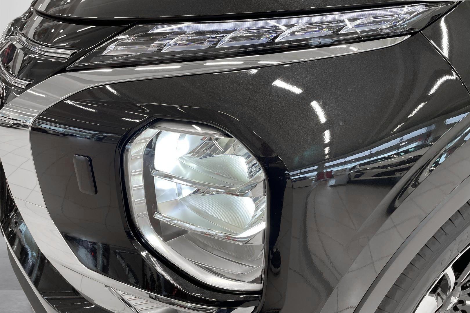 Mitsubishi Outlander 2025