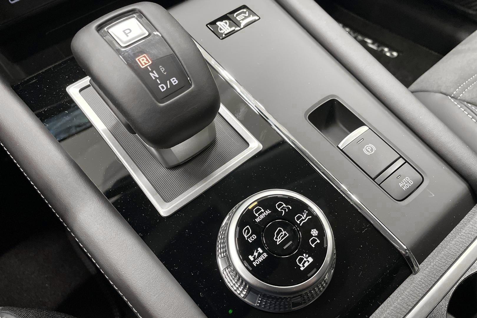 Mitsubishi Outlander 2025