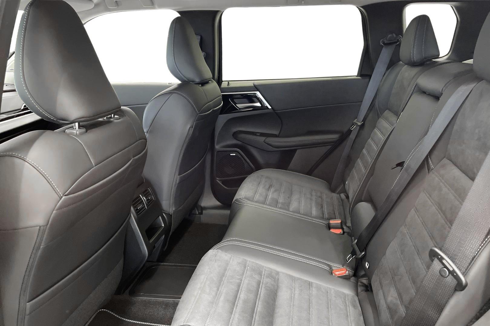 Mitsubishi Outlander 2025