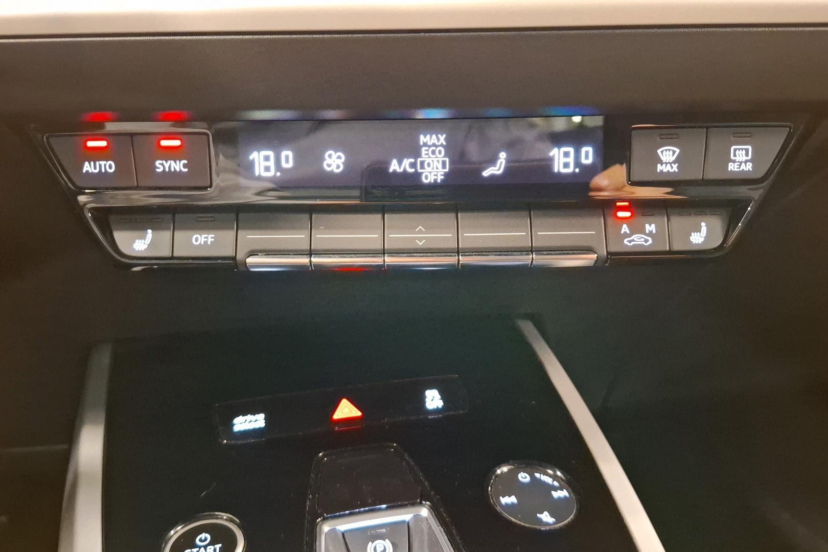 AUDI Q4 e-tron 2022