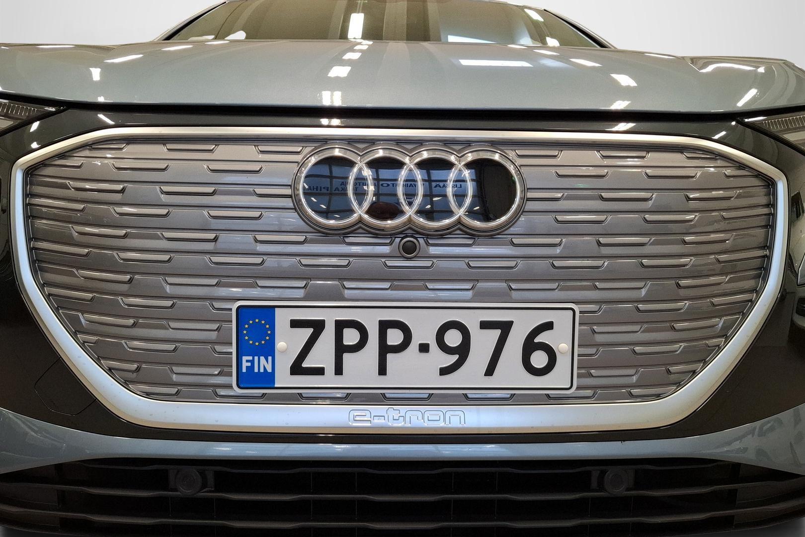 AUDI Q4 e-tron 2022