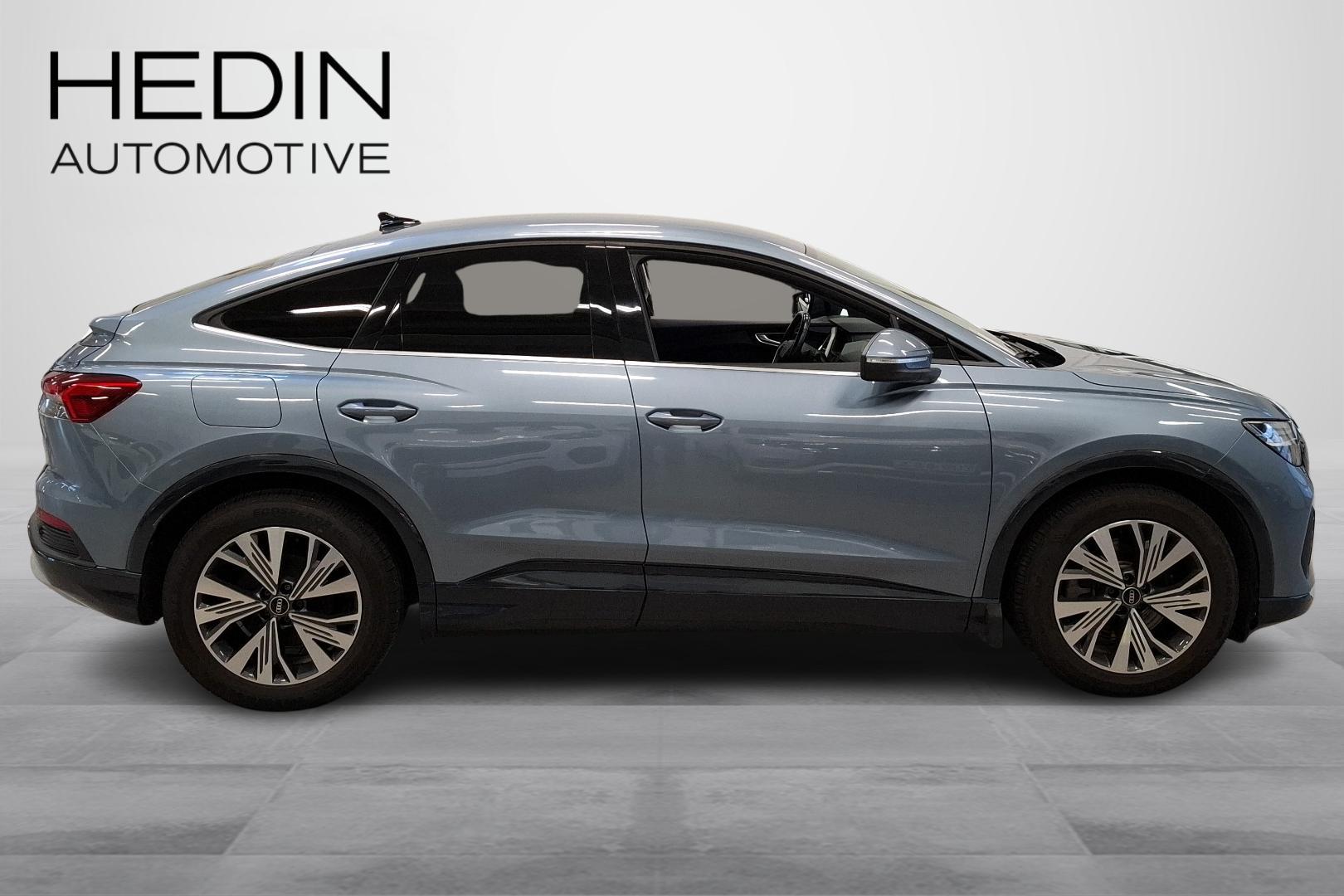 AUDI Q4 e-tron 2022