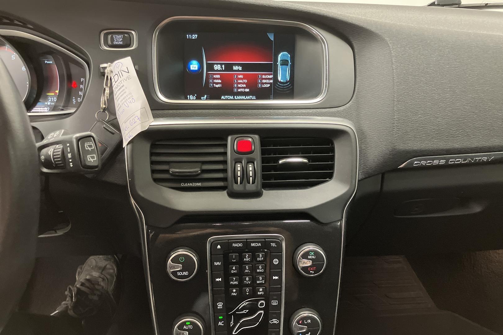 Volvo V40 Cross Country 2017