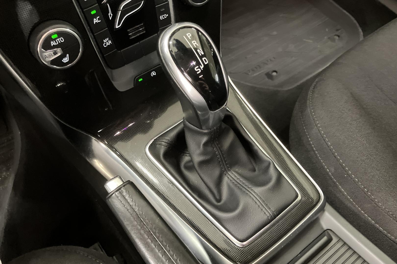 Volvo V40 Cross Country 2017