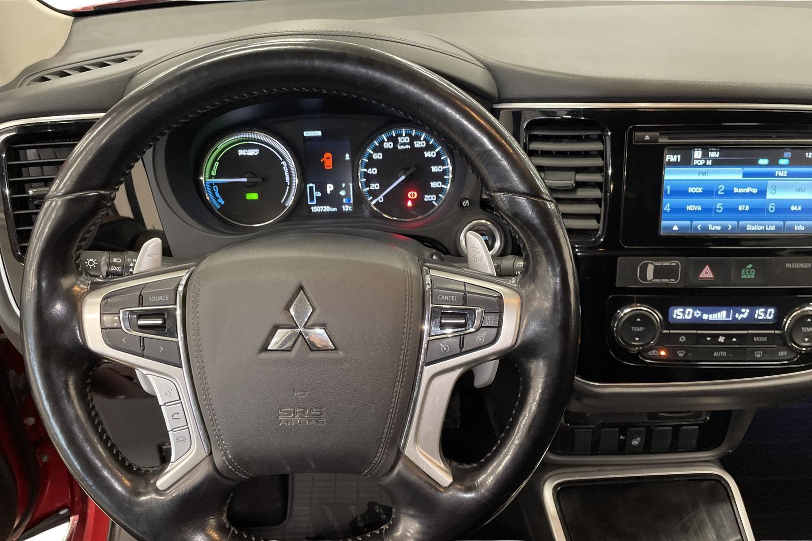 MITSUBISHI Outlander PHEV 2016