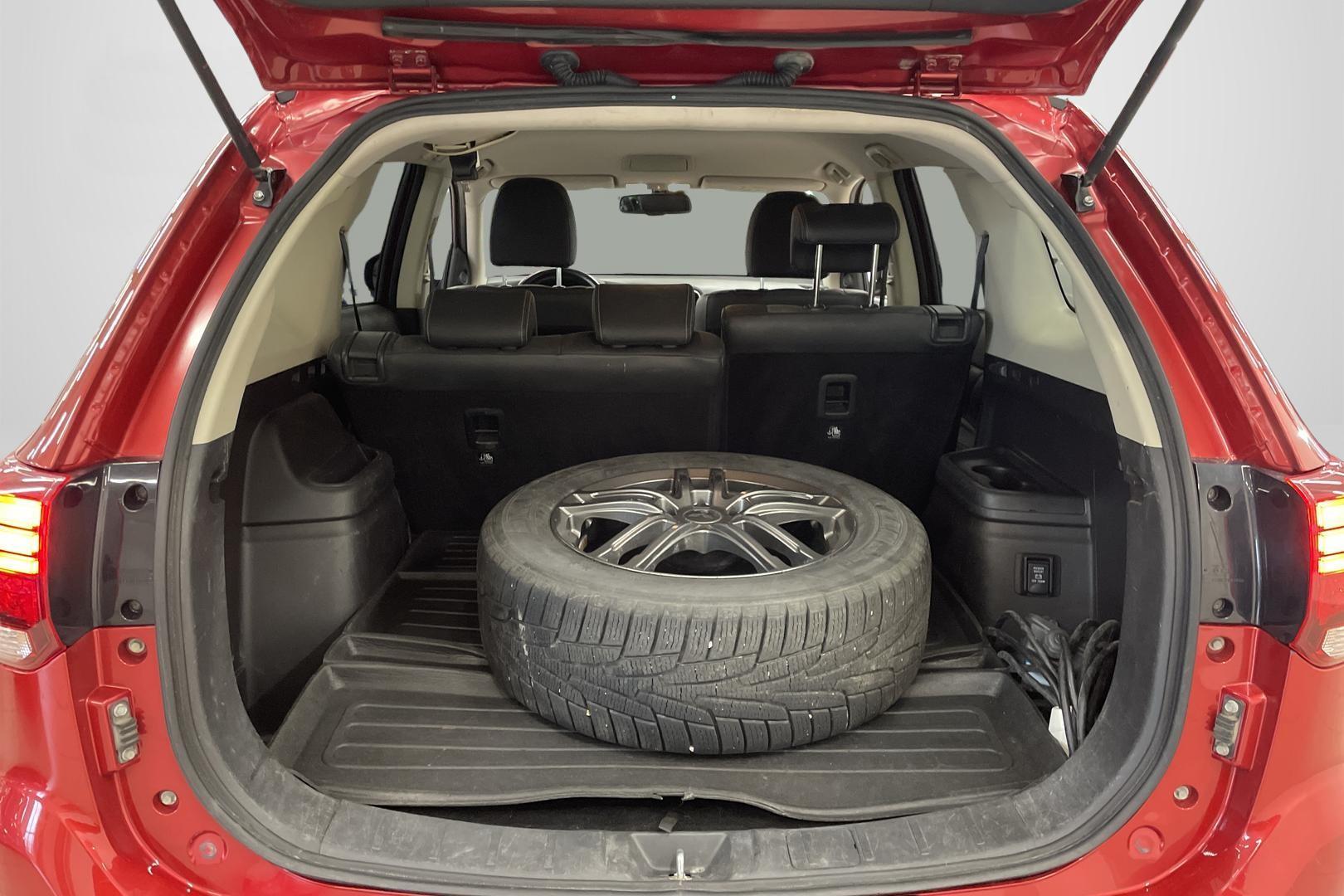 MITSUBISHI Outlander PHEV 2016