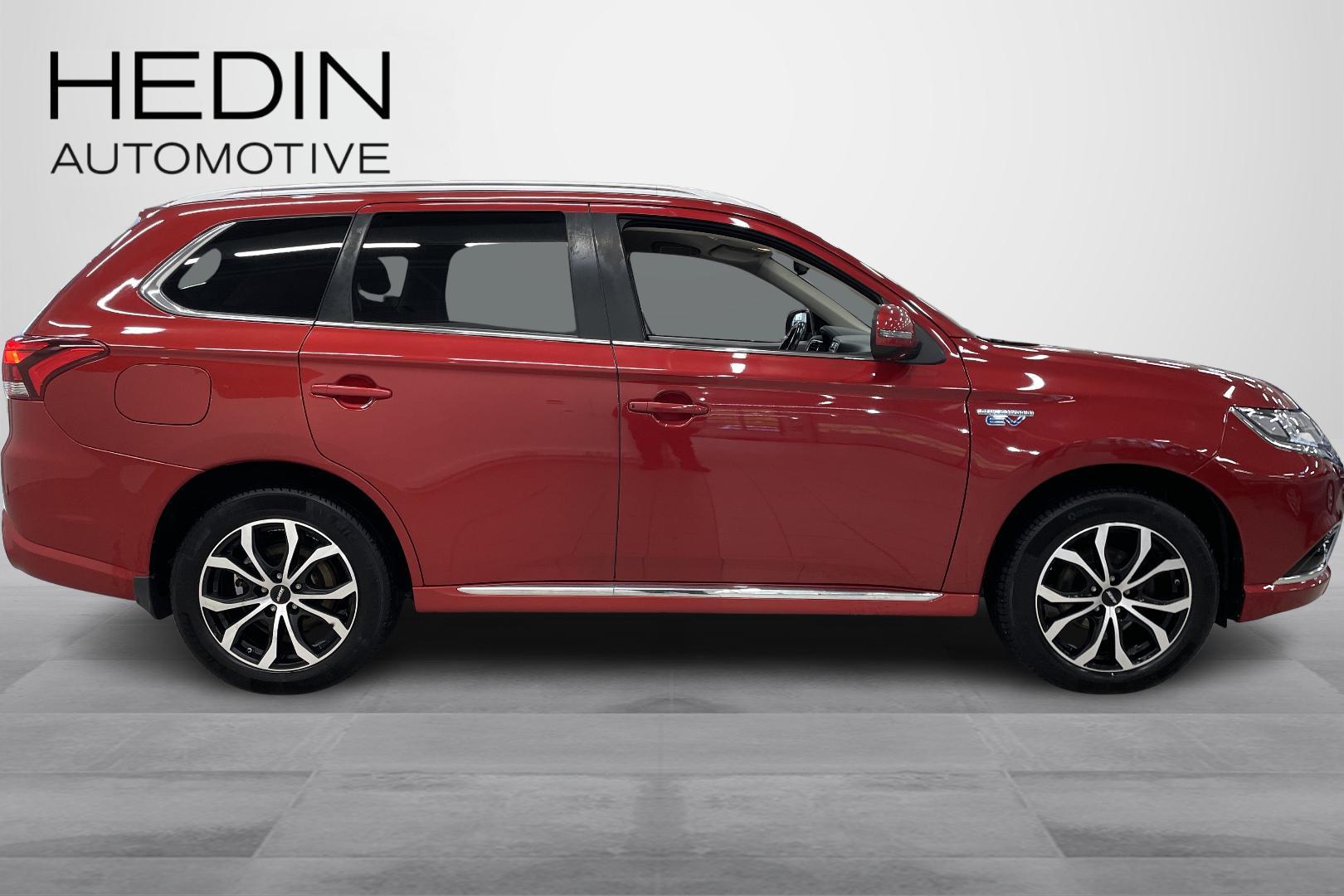 MITSUBISHI Outlander PHEV 2016