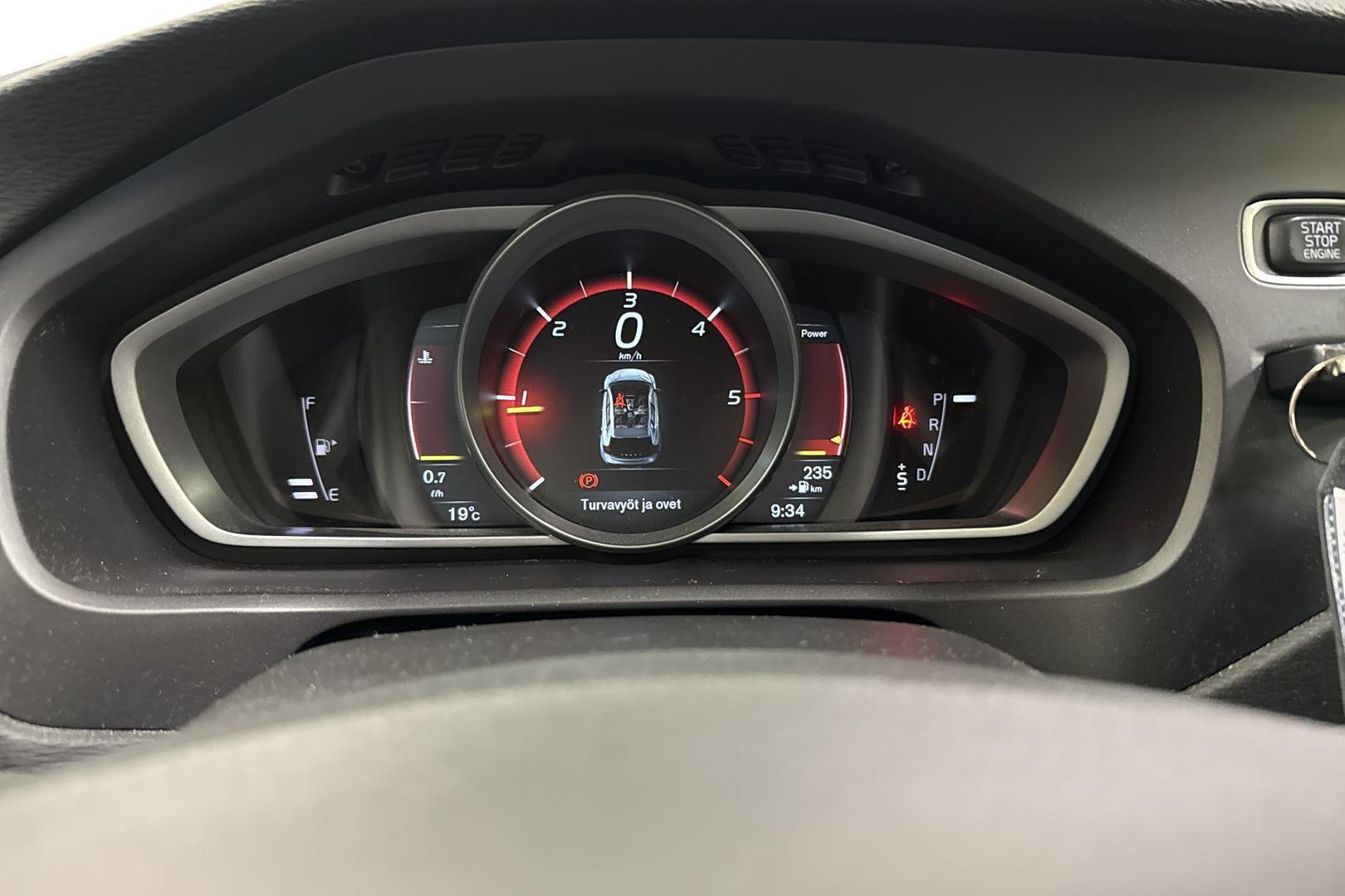 VOLVO V40 Cross Country 2017