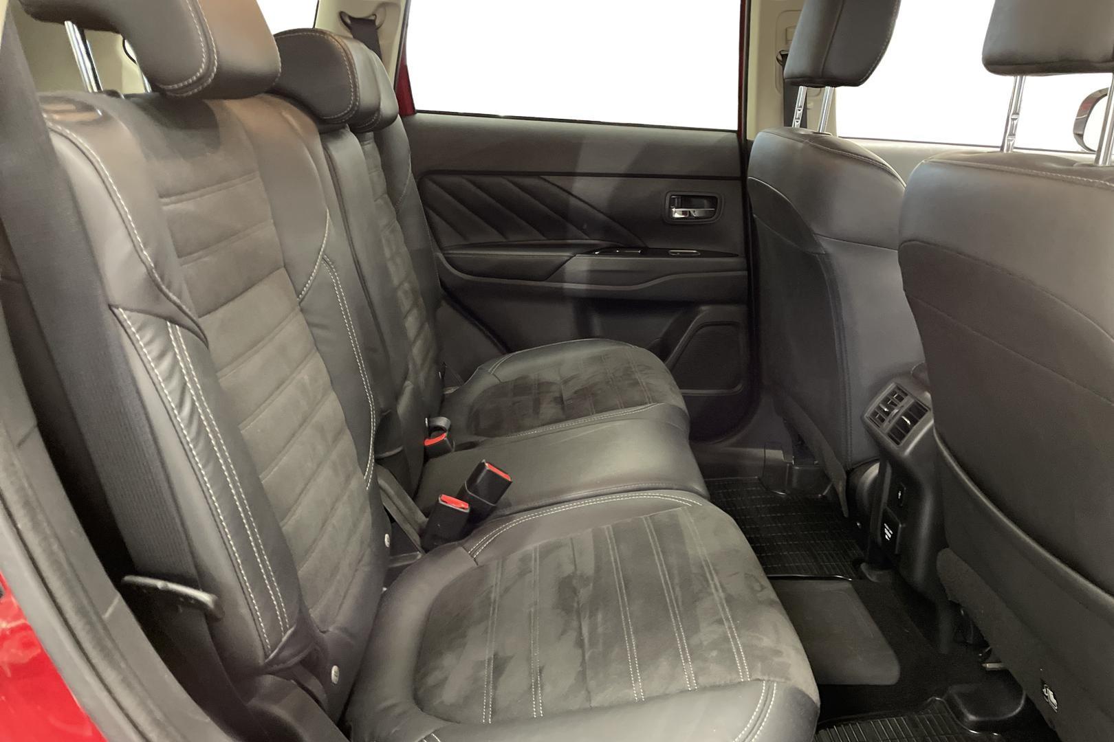 Mitsubishi Outlander PHEV 2019