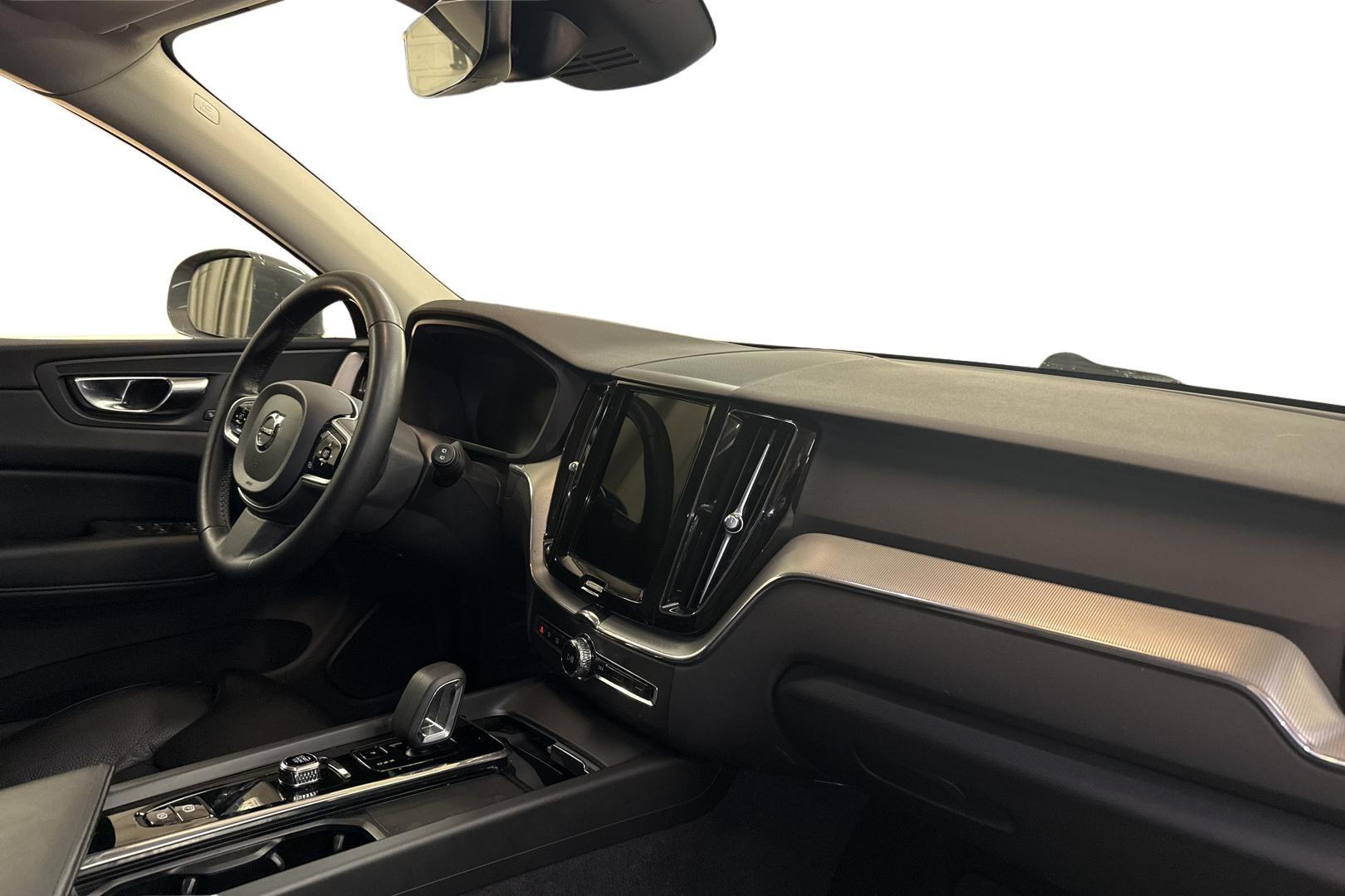 VOLVO XC60 2022