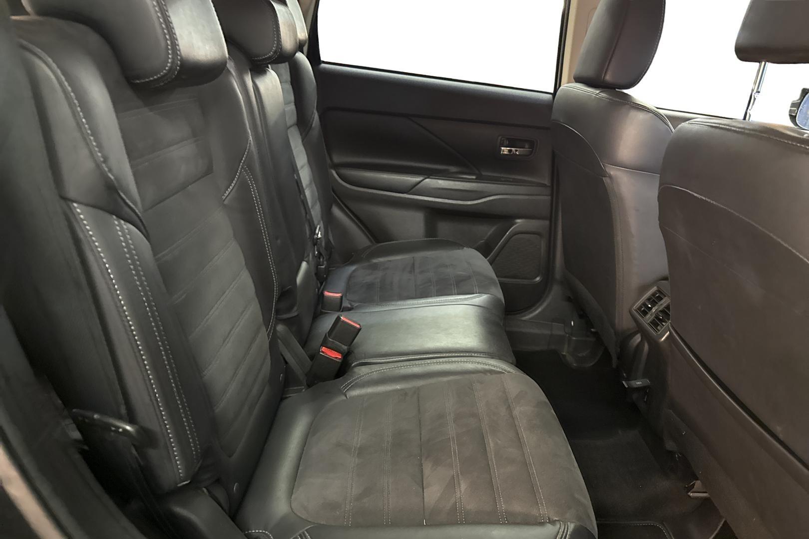 MITSUBISHI OUTLANDER 2021