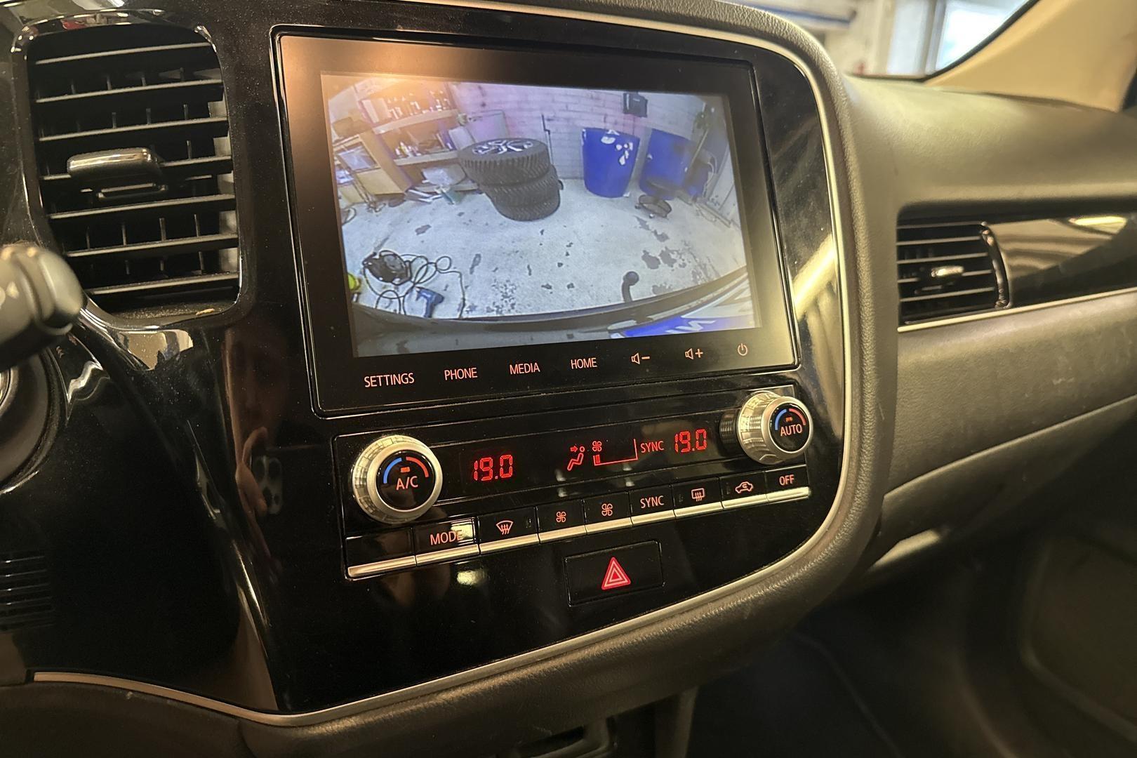 MITSUBISHI OUTLANDER 2021