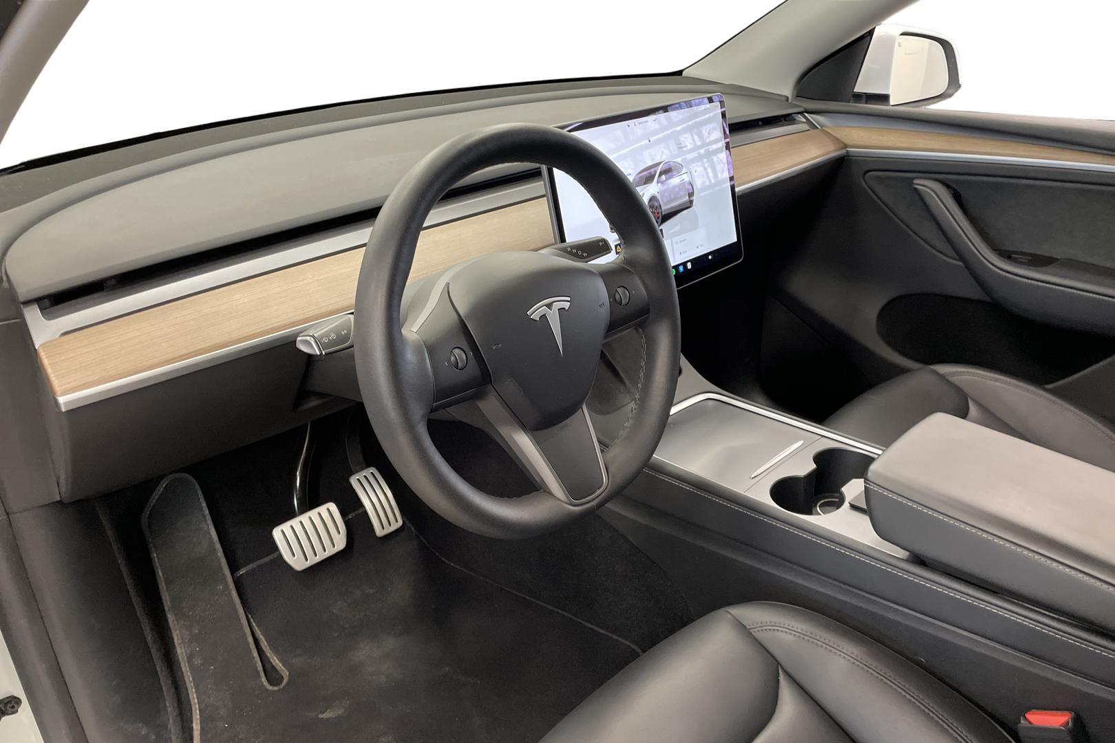 Tesla Model Y 2022