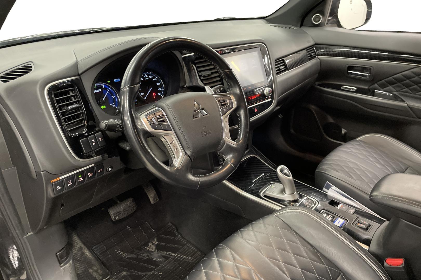 Mitsubishi Outlander PHEV 2021