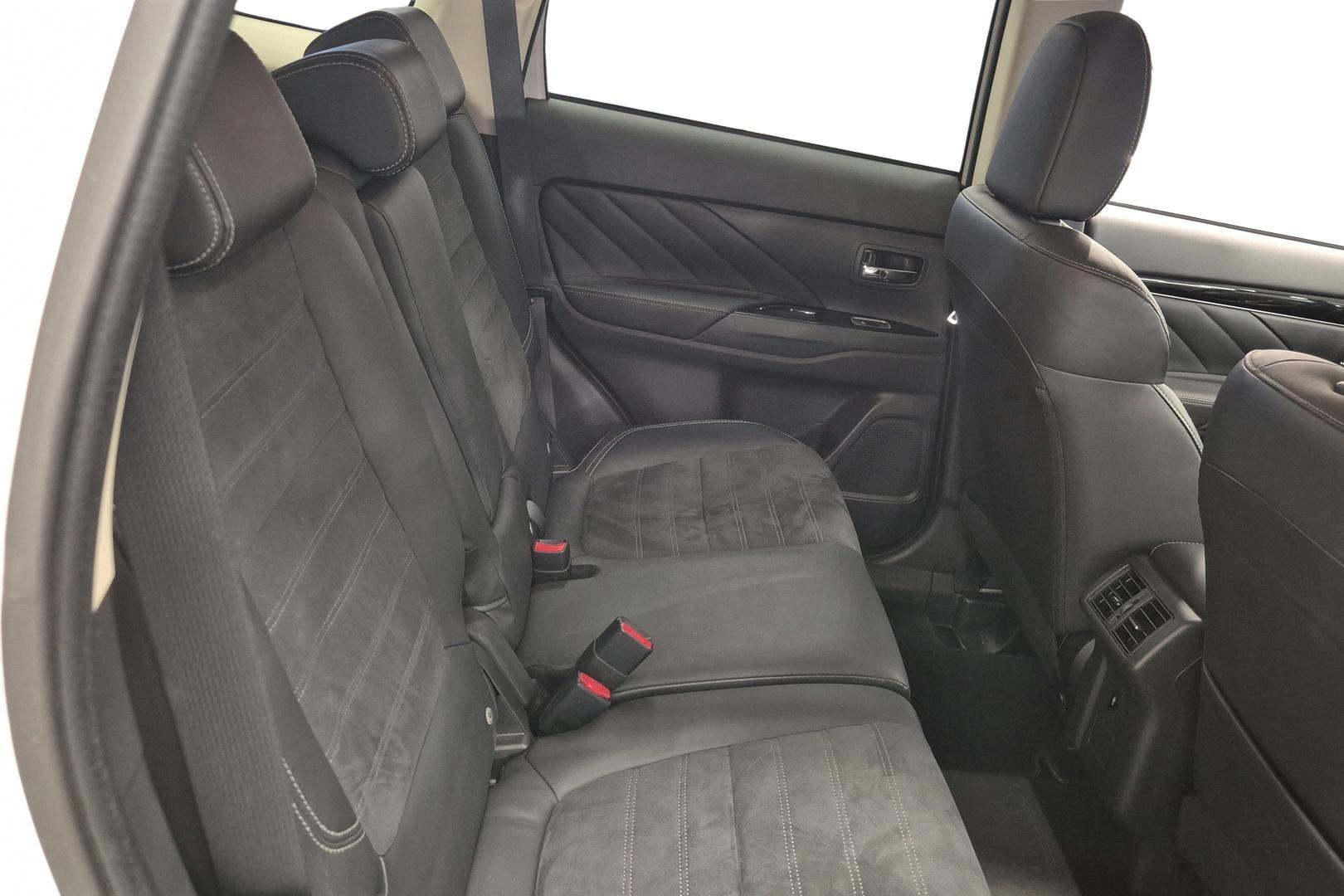 MITSUBISHI Outlander PHEV 2019