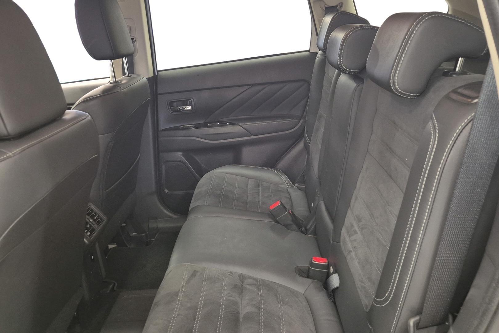 MITSUBISHI Outlander PHEV 2019