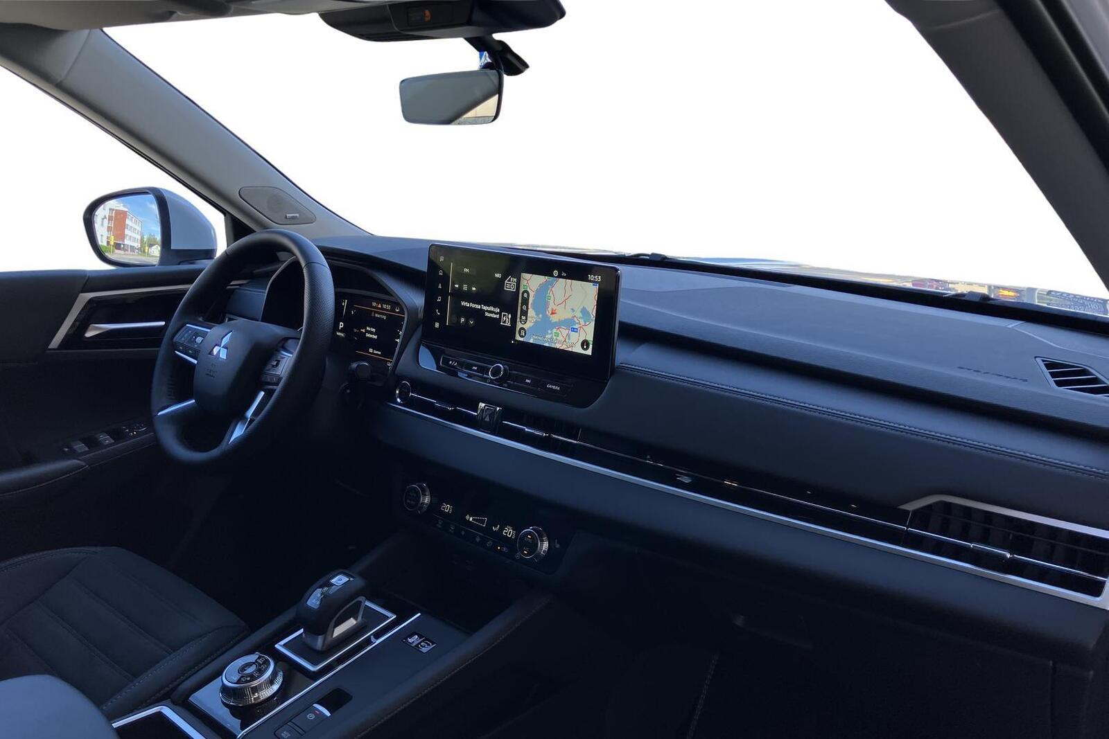 Mitsubishi Outlander 2025