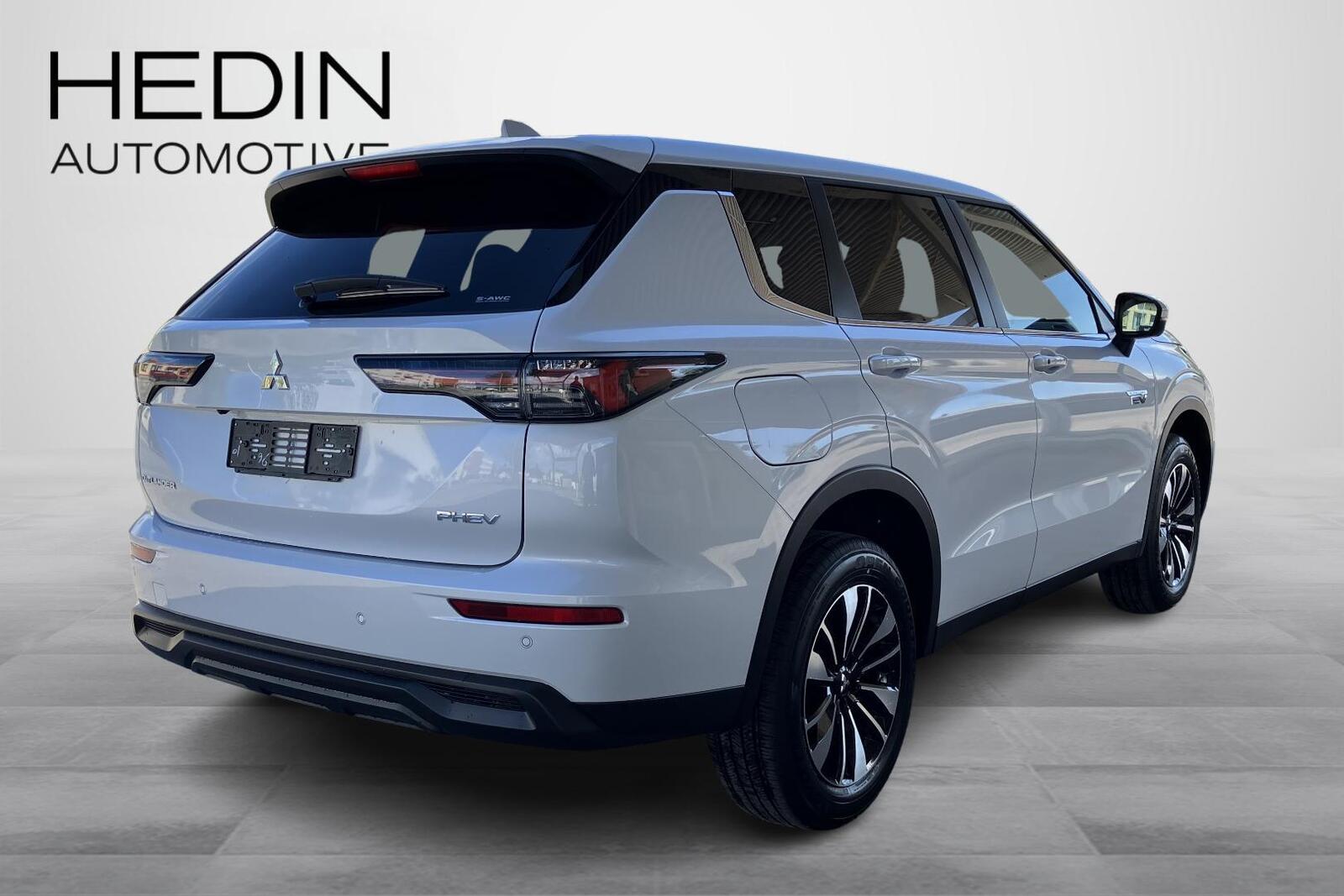 Mitsubishi Outlander 2025