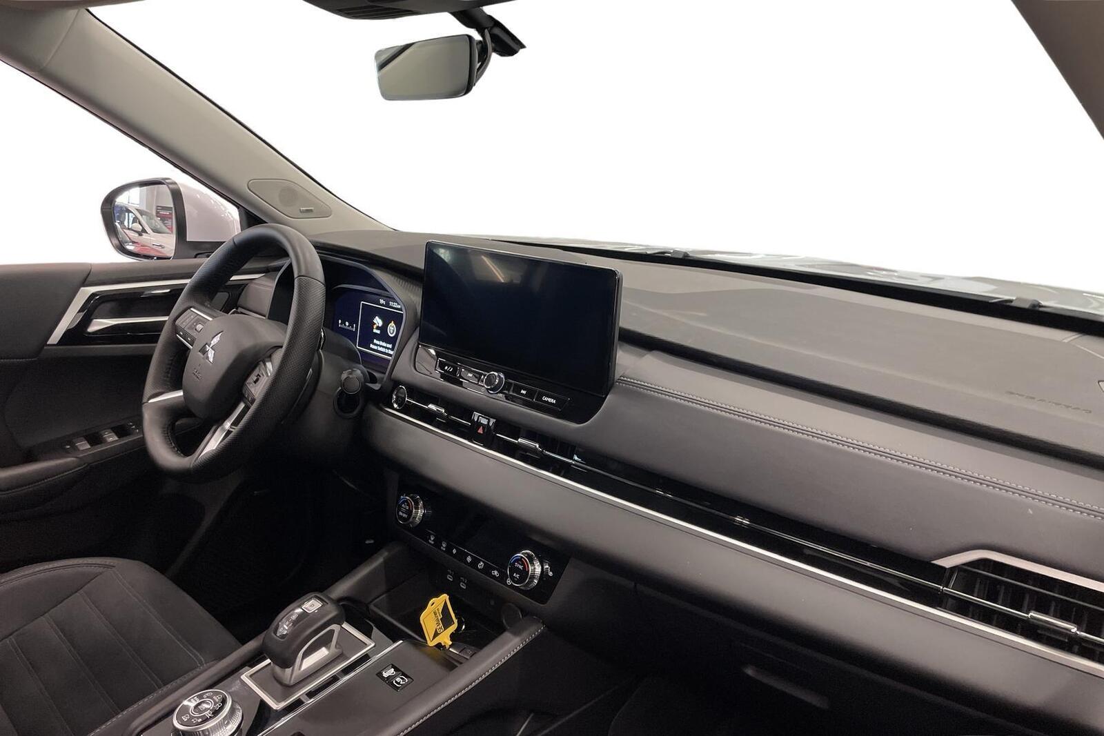 Mitsubishi Outlander 2026