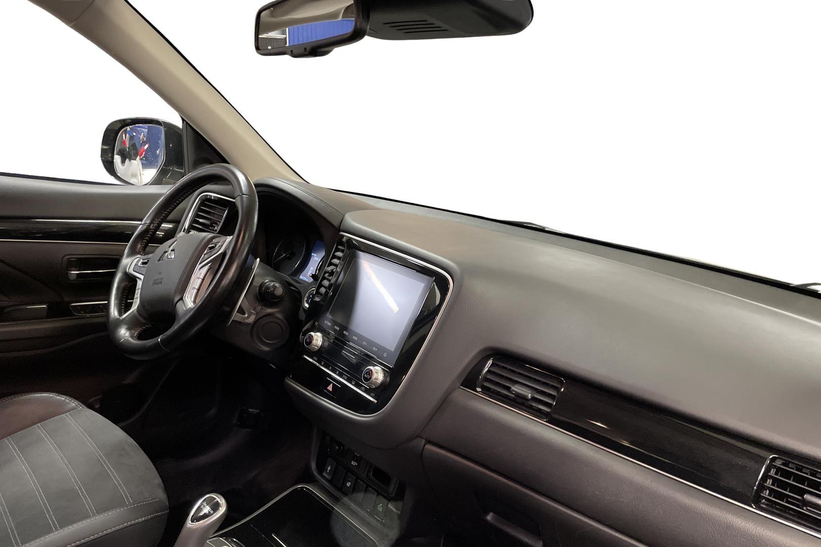 Mitsubishi Outlander PHEV 2021
