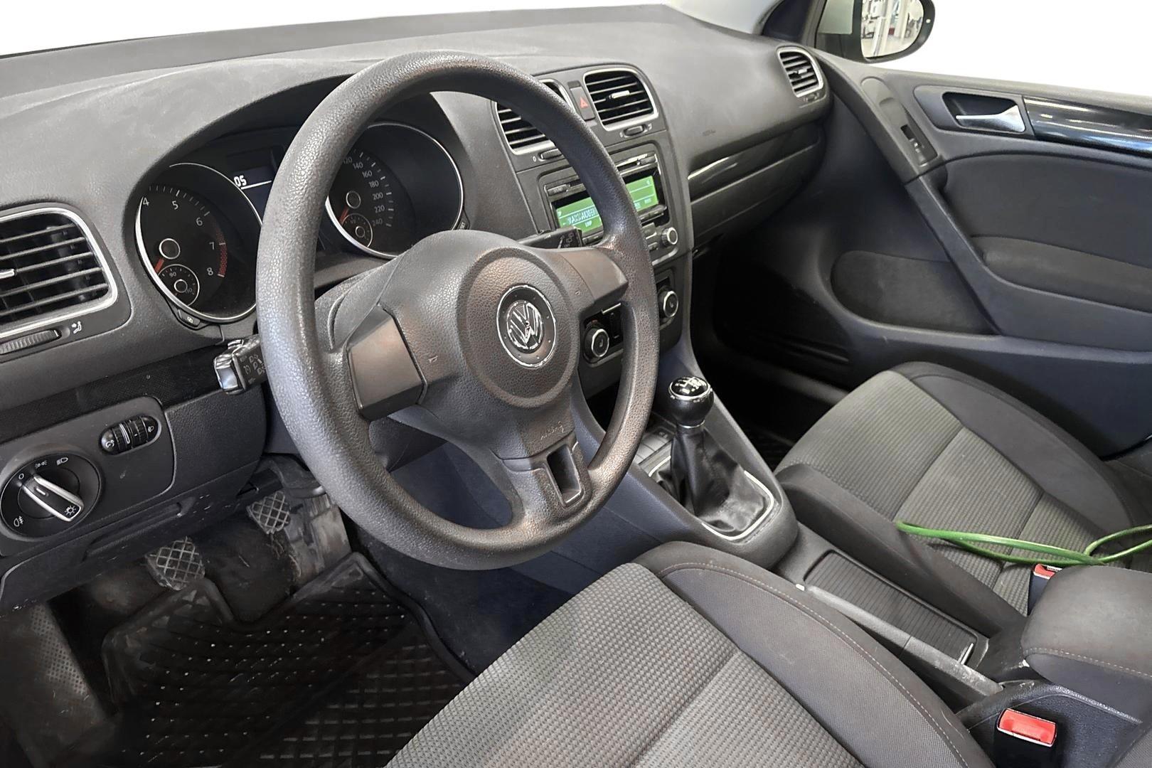 VOLKSWAGEN GOLF 2012