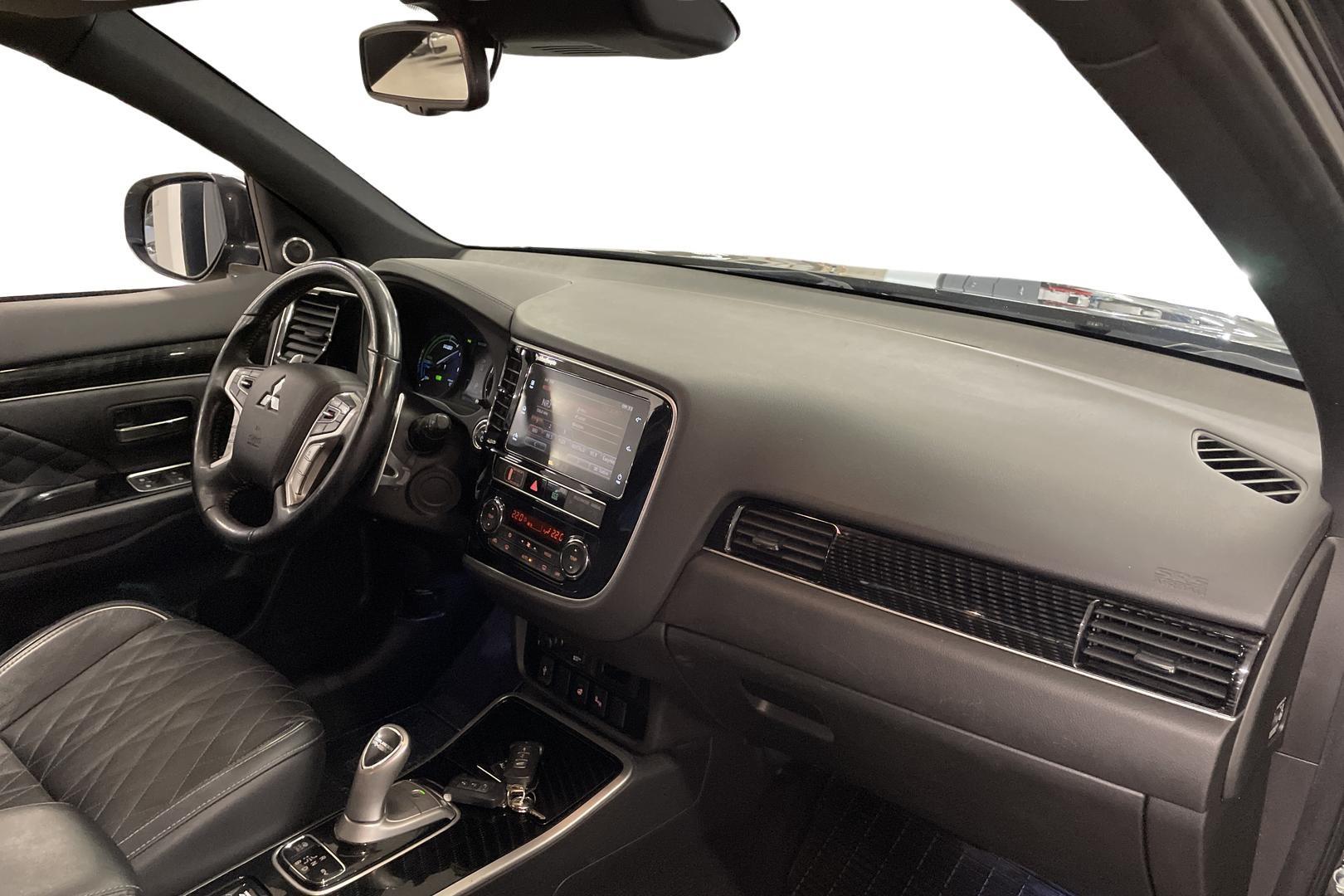 Mitsubishi Outlander PHEV 2019