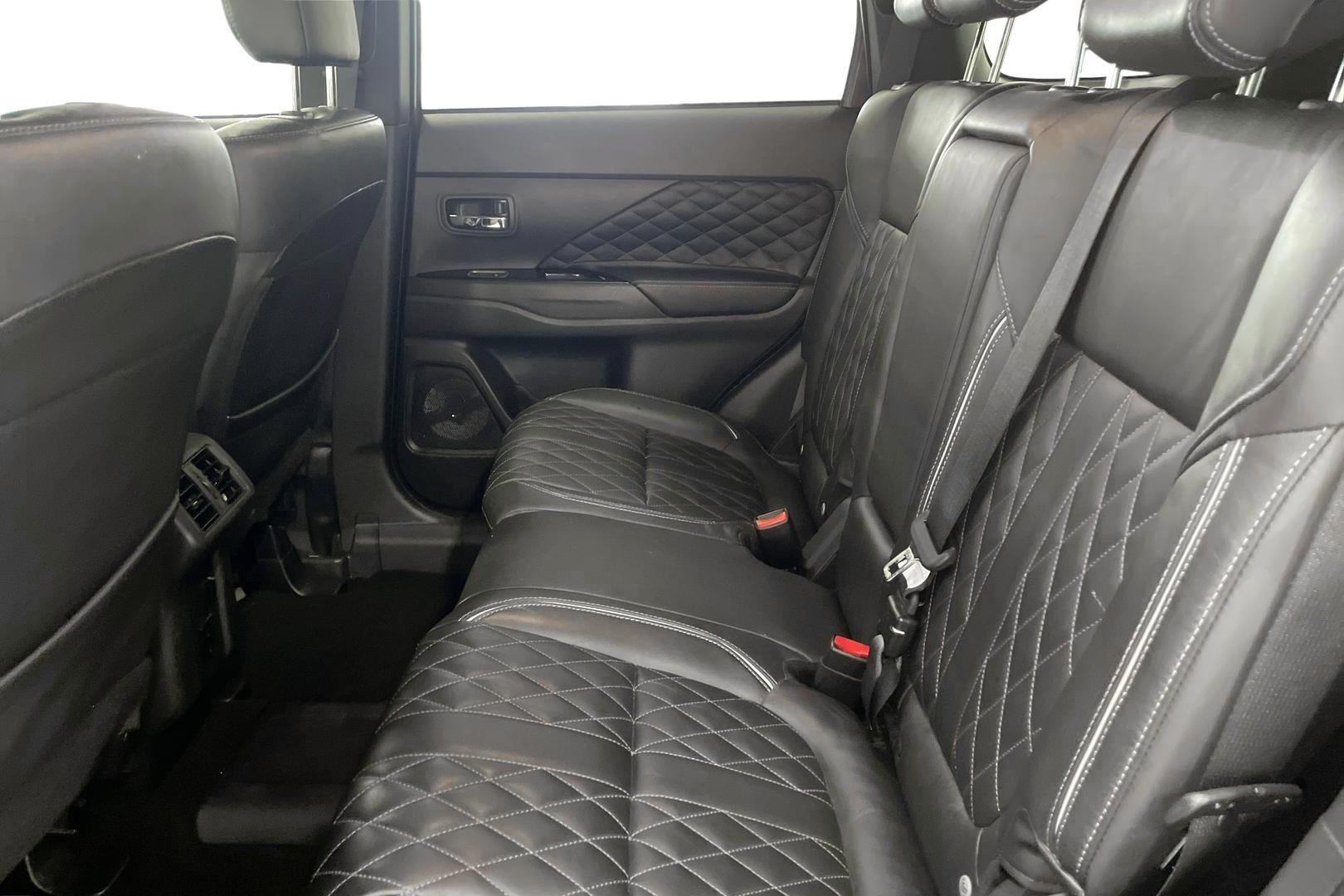 Mitsubishi Outlander PHEV 2020