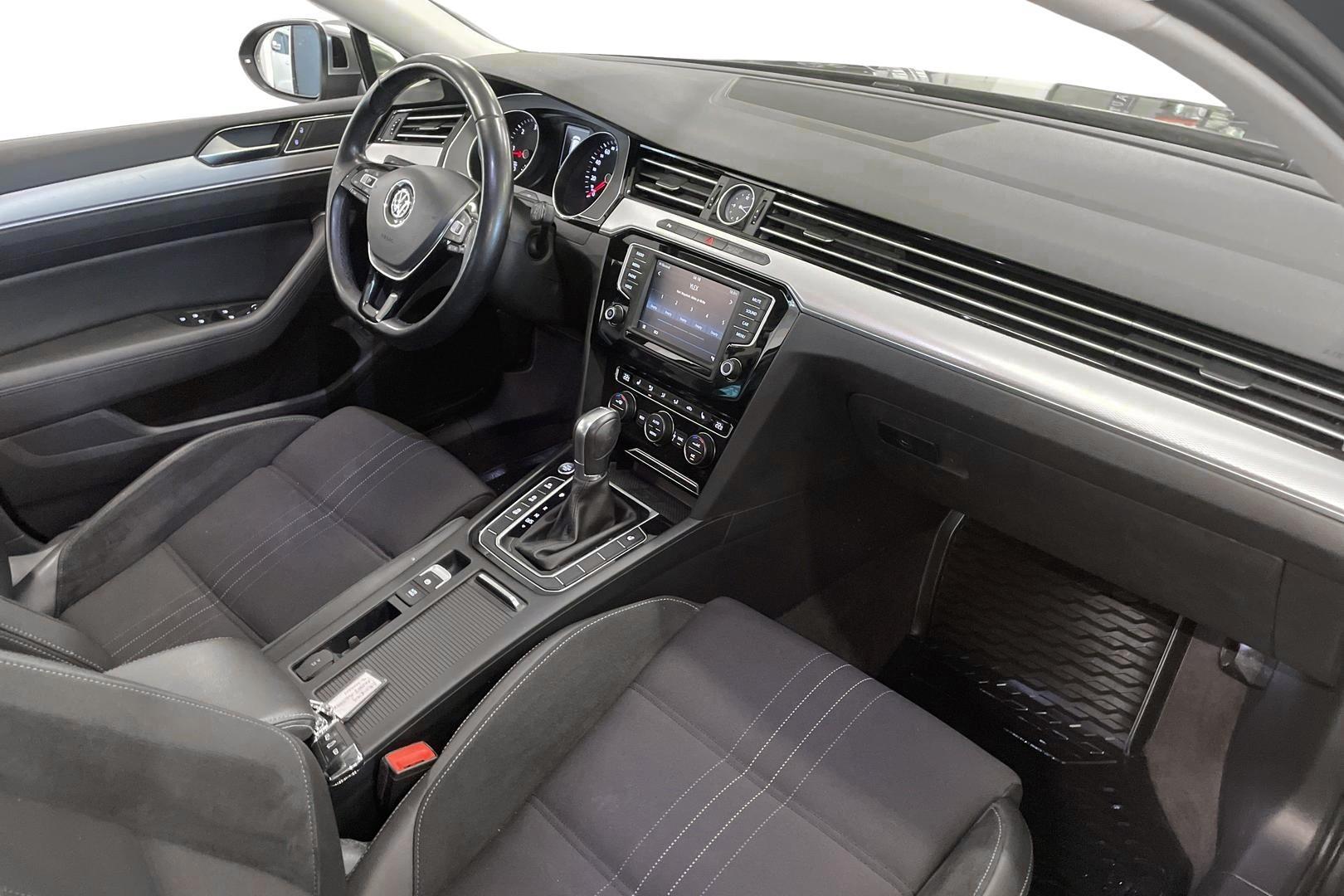 Volkswagen Passat 12