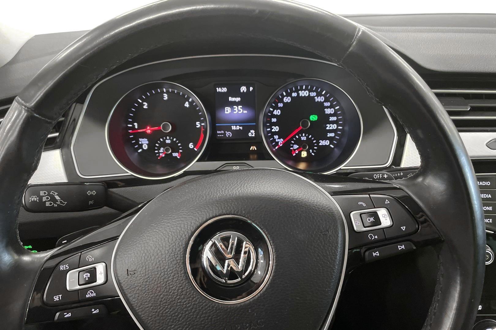 Volkswagen Passat 18