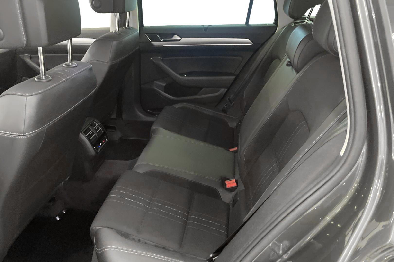 Volkswagen Passat 9