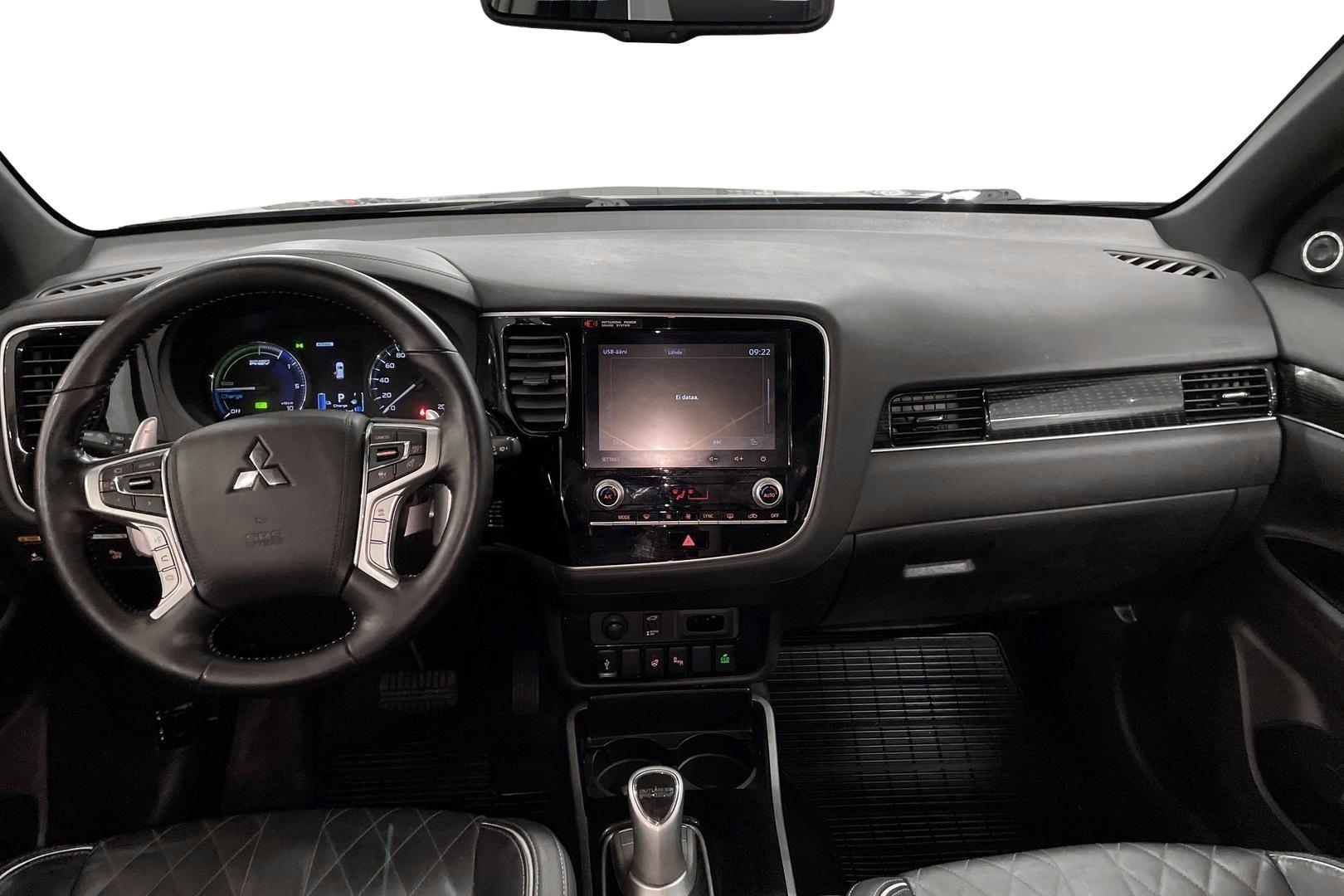 Mitsubishi Outlander PHEV 2020