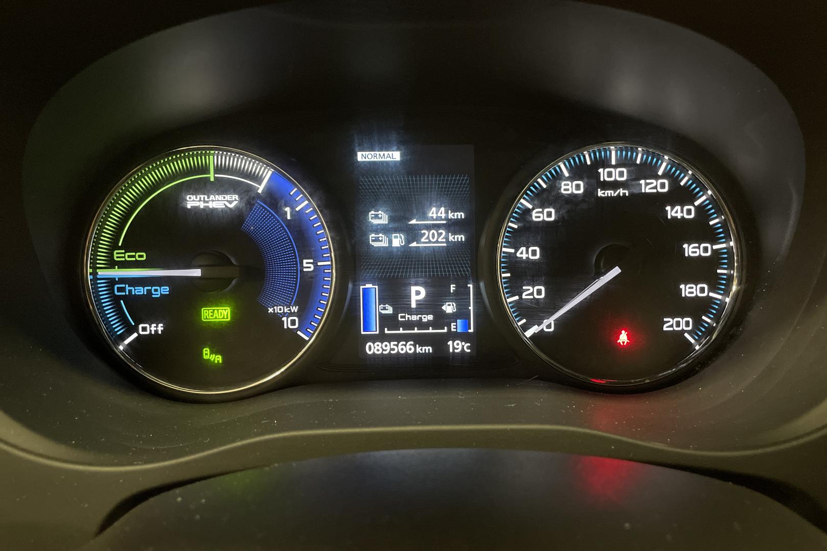 Mitsubishi Outlander PHEV 2020