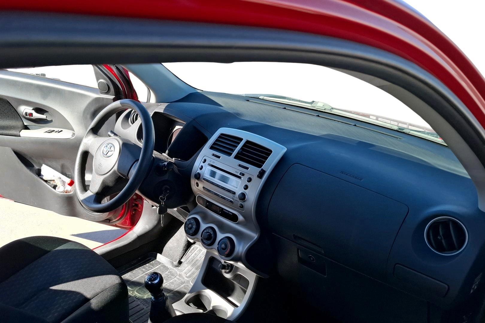 TOYOTA URBAN CRUISER 2010